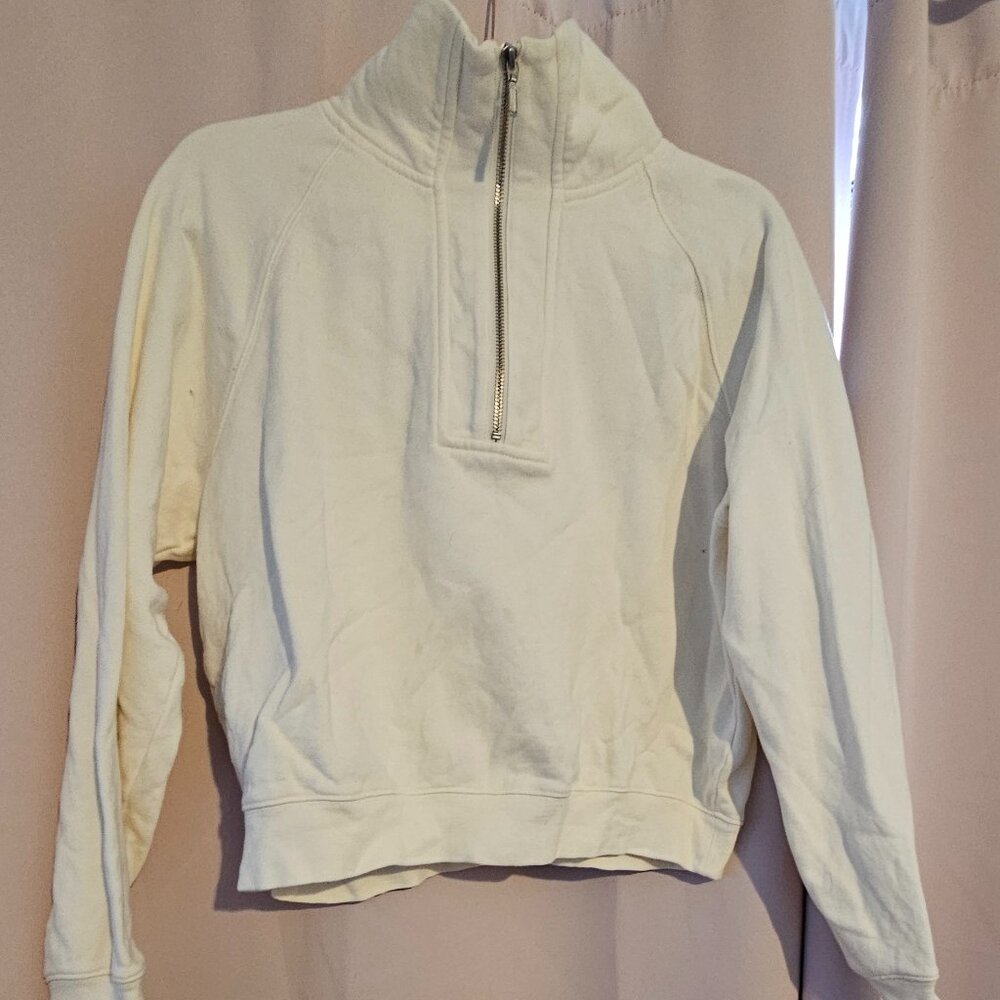 Pullover light sweatshirt